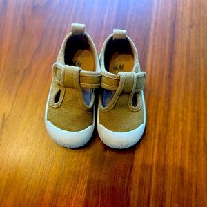 H&M toddler girls Velcro shoes
